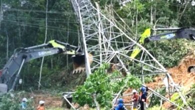 Tower Transmisi Muara Badak-Teluk Pandan Roboh