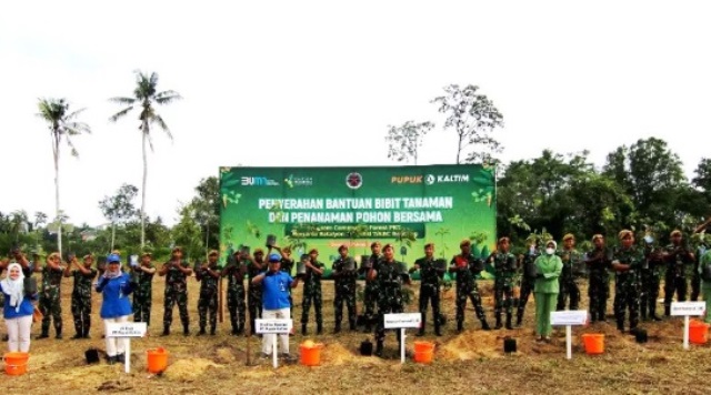 tanam bibit pohon di Bontang