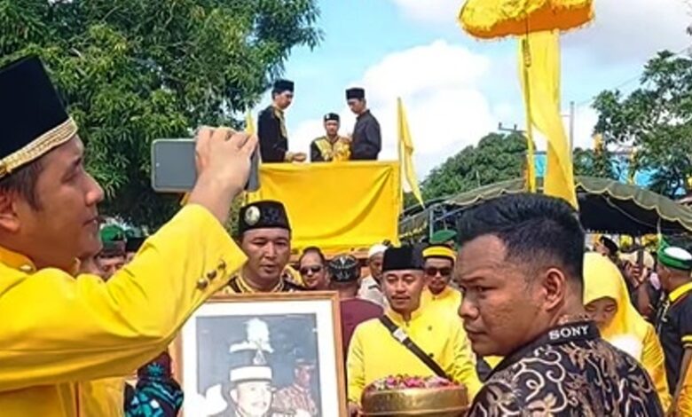 pemakaman Sultan Gunung Tabur