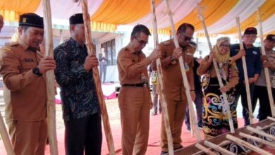 Panen Mecaq Undat di Desa Tepian Budaya