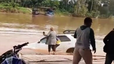 mobil kapolsek tercebur ke sungai