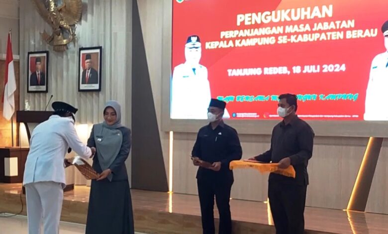 Pengukuhan Kepala Kampung di Berau