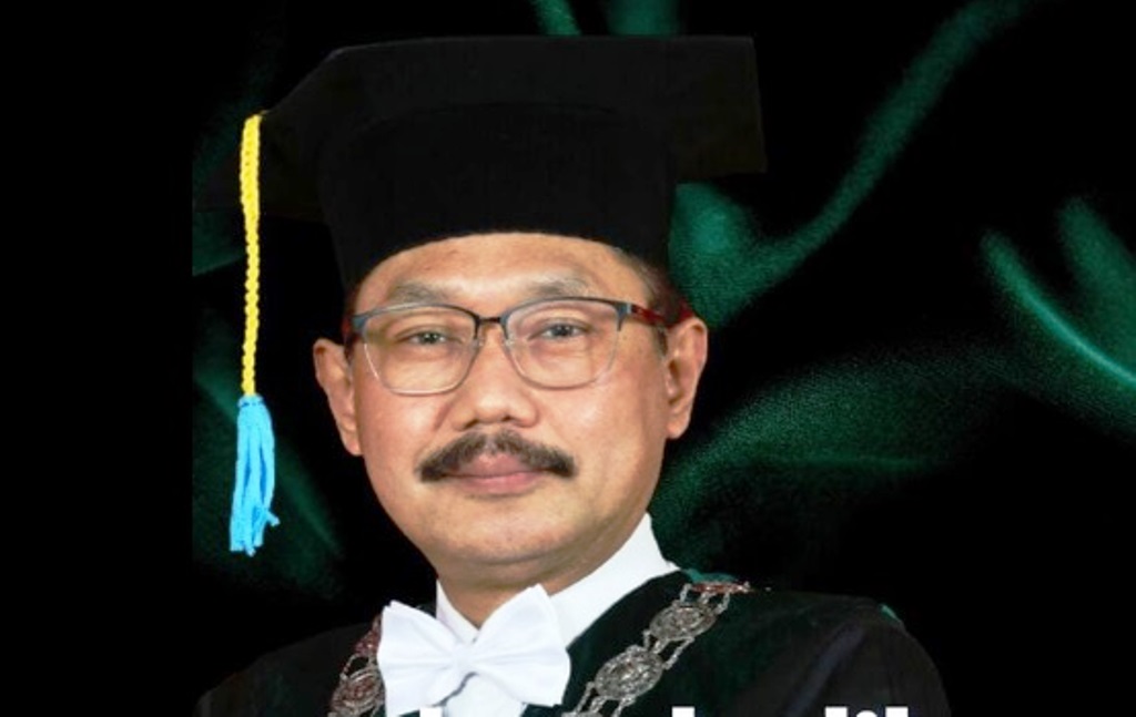 Dekan FK Unair Prof. Budi Santoso