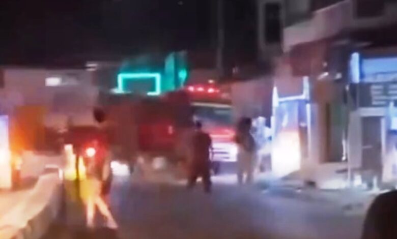 mobil damkar tertabrak kereta