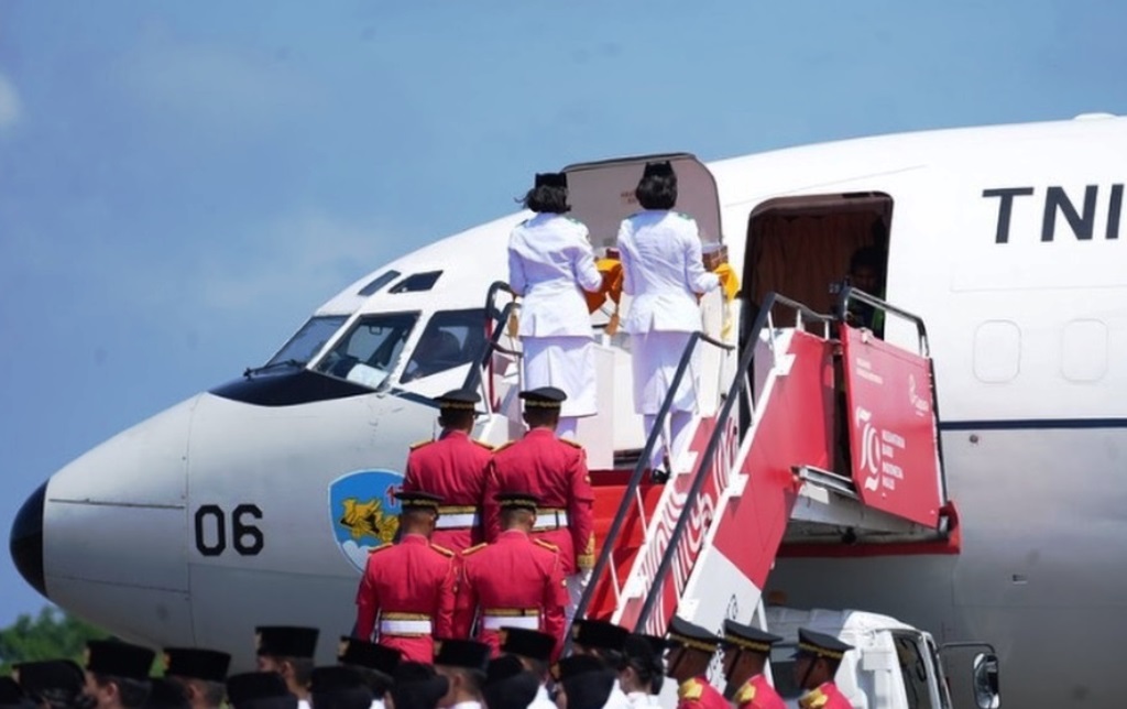 kirab duplikat bendera pusaka