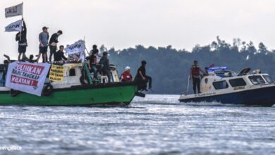 aktivis jembatan pulau balang