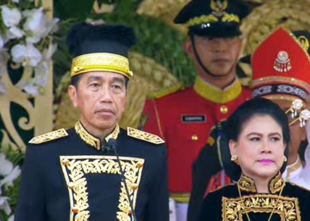 baju adat Jokowi HUT ke-79 Kemerdekaan