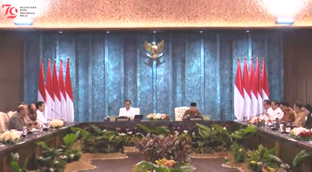 Sidang Kabinet Paripurna Pertama di IKN