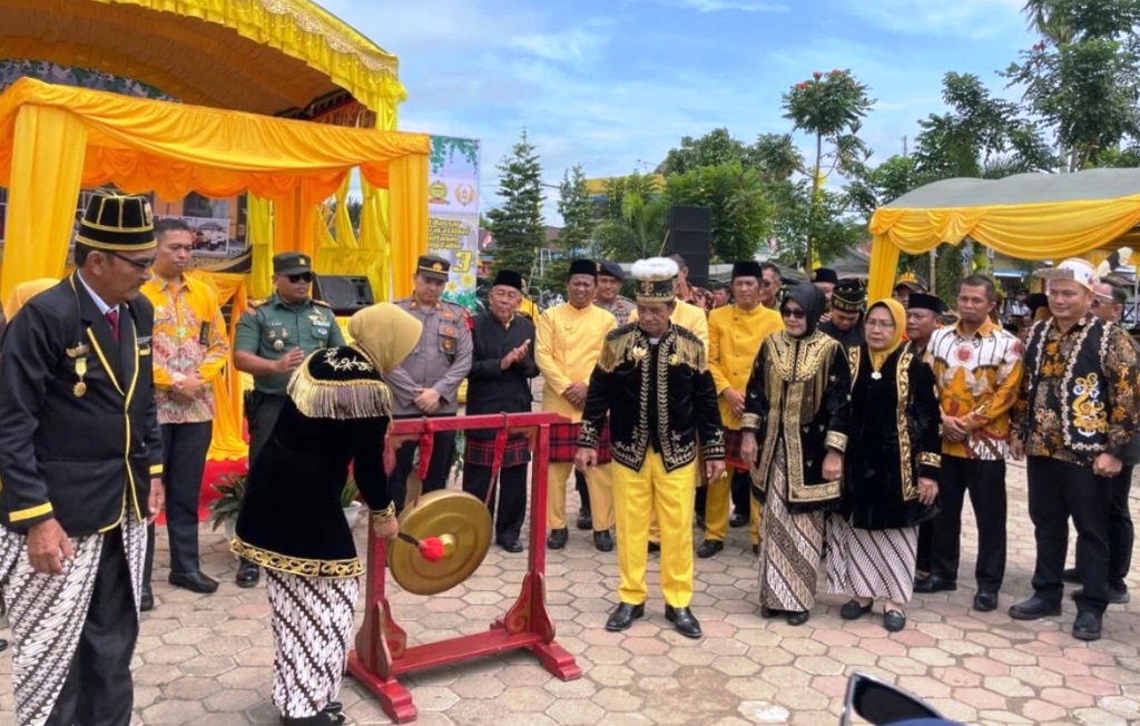 HUT Kelurahan Gunung Tabur