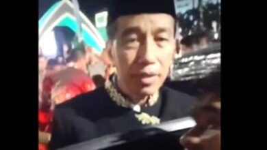 Selfie dengan Jokowi