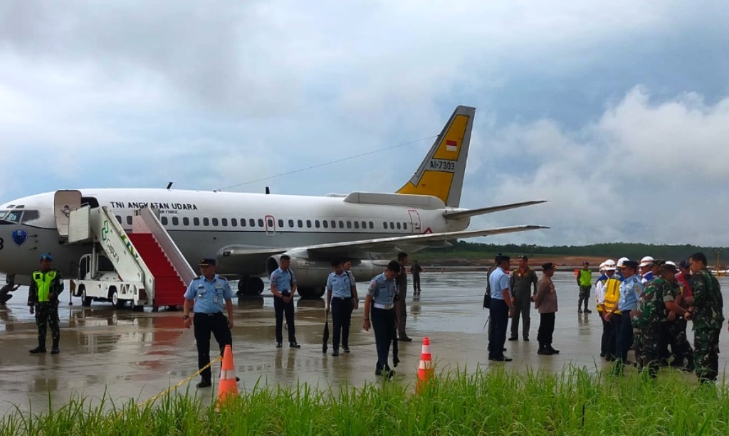 pesawat boeing bandara ikn