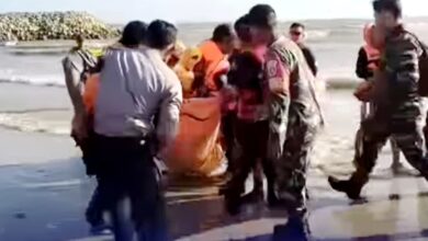 pelajar samarinda tenggelam di pantai manggar