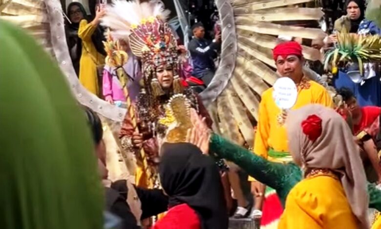 Kirab Budaya Kutai Timur