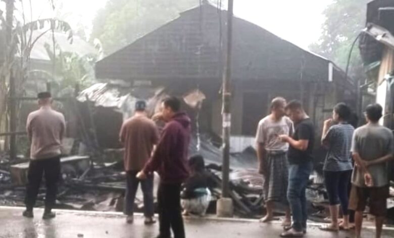 kebakaran warung nasi goreng