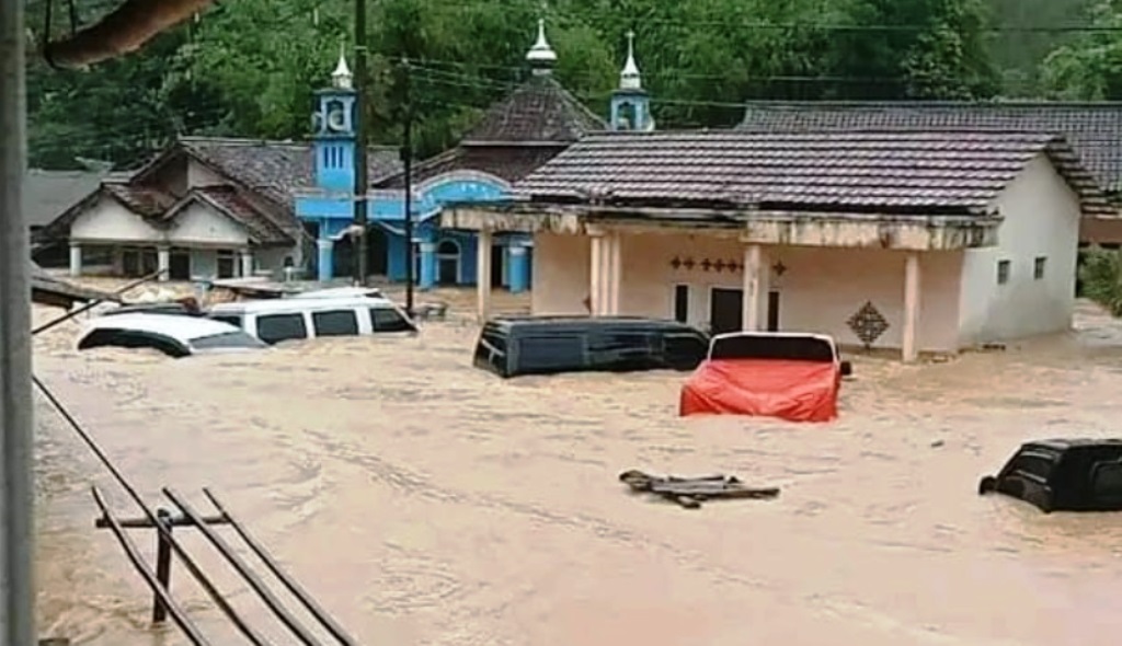 banjir bandang Sukabumi