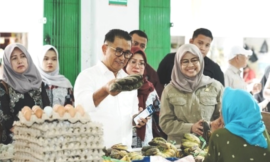 sidak pasar Pj Gubernur Kaltim