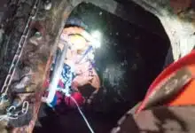 Pria Dievakuasi dari Dalam Palka
