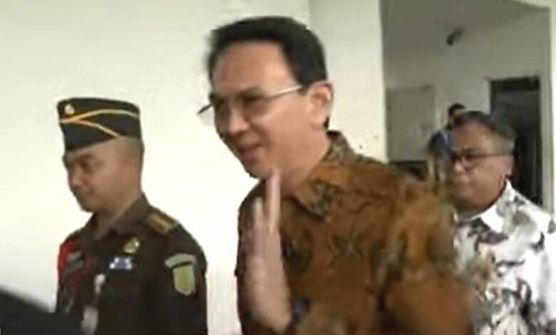 ahok diperiksa kejaksaan