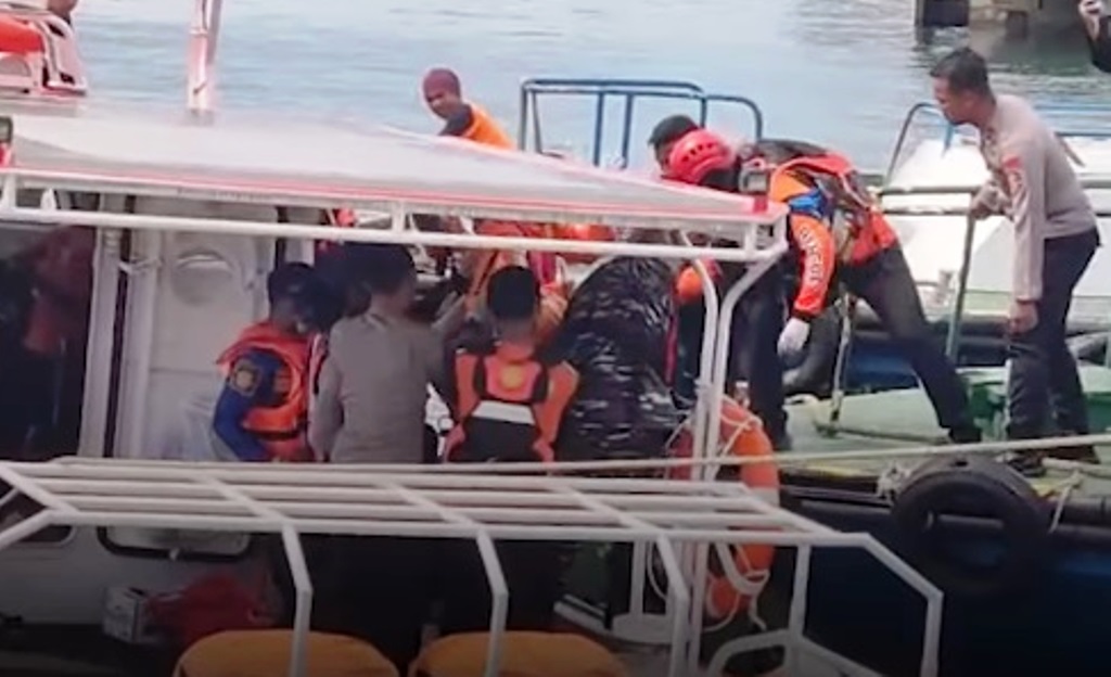 kapal feri tenggelam