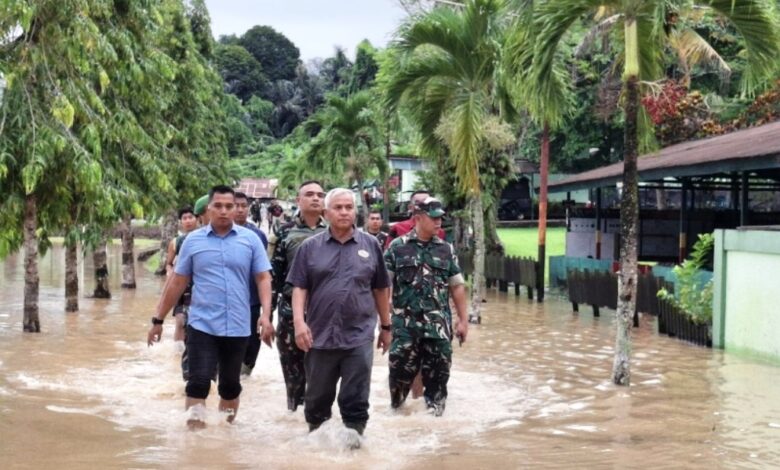 banjir Yonif 611/Awang Long