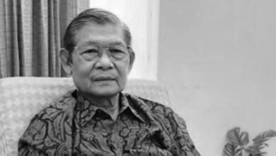 Prof. Sarosa Hamongpranoto meninggal