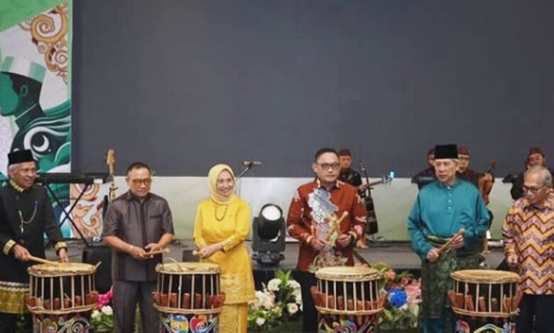 Dialog Serantau Borneo Kalimantan