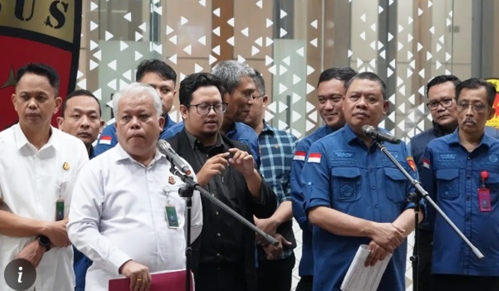 tersangka kasus minyak mentah Pertamina