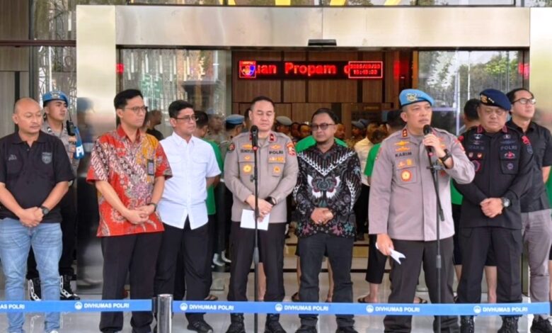 tujuh anggota Brimob