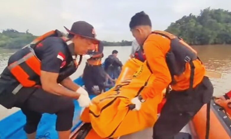 warga Embalut tenggelam