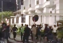 rumah eko patrio dijarah