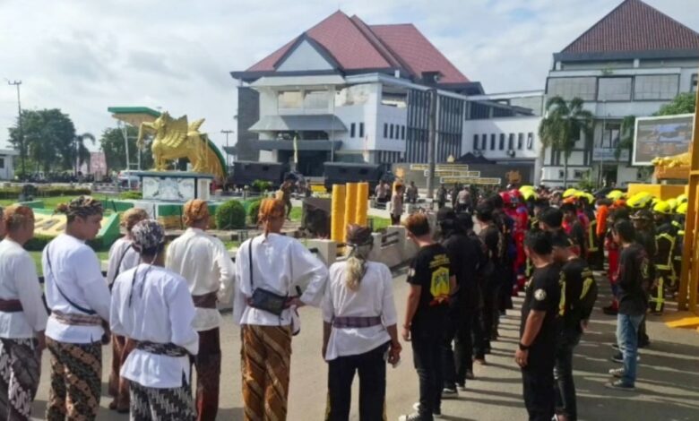 Erau Adat Kesultanan Kutai 2025