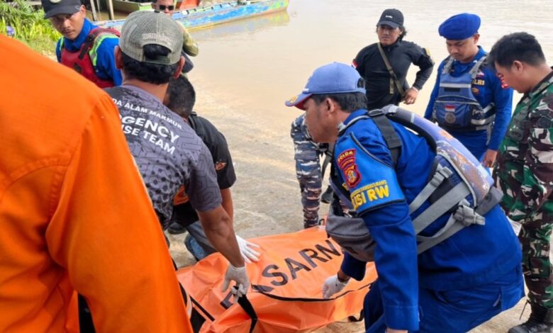 pemancing kutim tenggelam