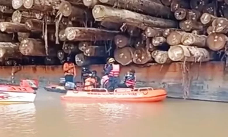 tenggelam di Sungai Mahakam