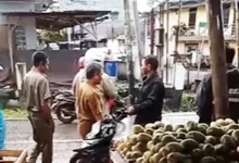 pemukulan dengan helm Samarinda