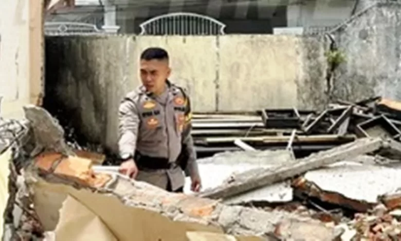 bangunan runtuh samarinda