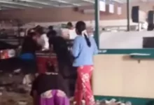 penjarahan minimarket di sibolga