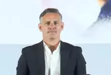 John Herdman diperkenalkan