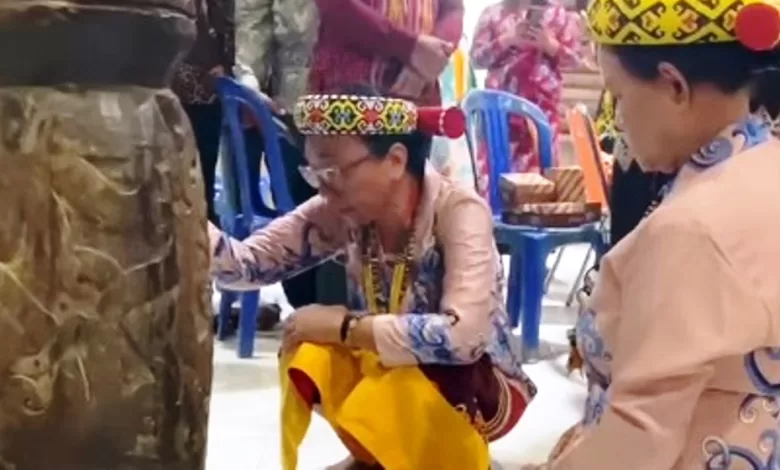 adat kampung ujoh bilang