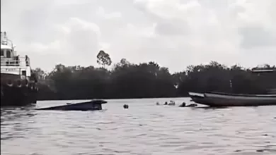 kapal feri karam Sungai Mahakam