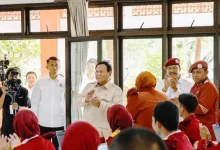 peresmian sekolah rakyat