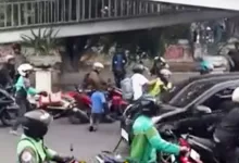 viral mobil ugal-ugalan jakarta