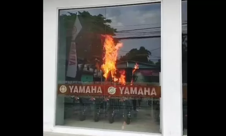 kebakaran dealer Yamaha Samarinda